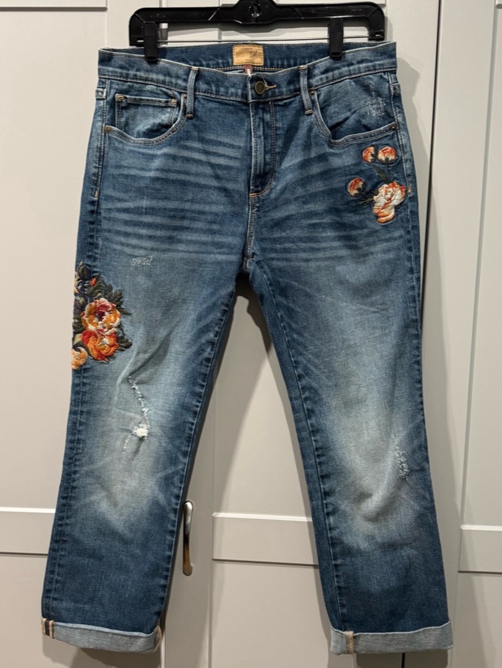 Driftwood Classic Fit Floral Embroidered Relaxed Jeans Waist 31 NWOT NEVER WORN